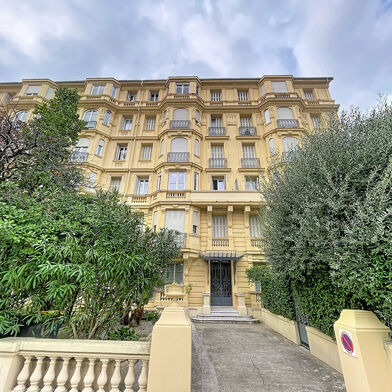 Appartement 2 pièces 275600 €