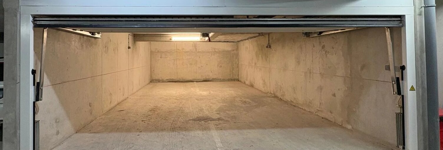 Garage  50 m² à vendre à Nice (06100)