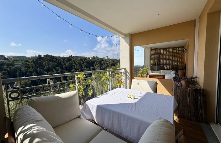 COLLINE DE BELLET - DOUBLE TERRASSE - GARAGE - PISCINE — photo 5