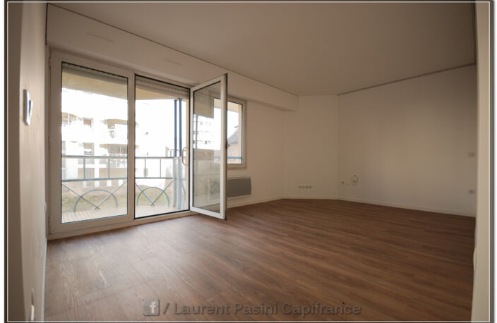 Appartement T2 43 m² à vendre — Résidence Seniors Services Les Hespérides, Cours Bosquet, hyper centre de Pau — photo 4