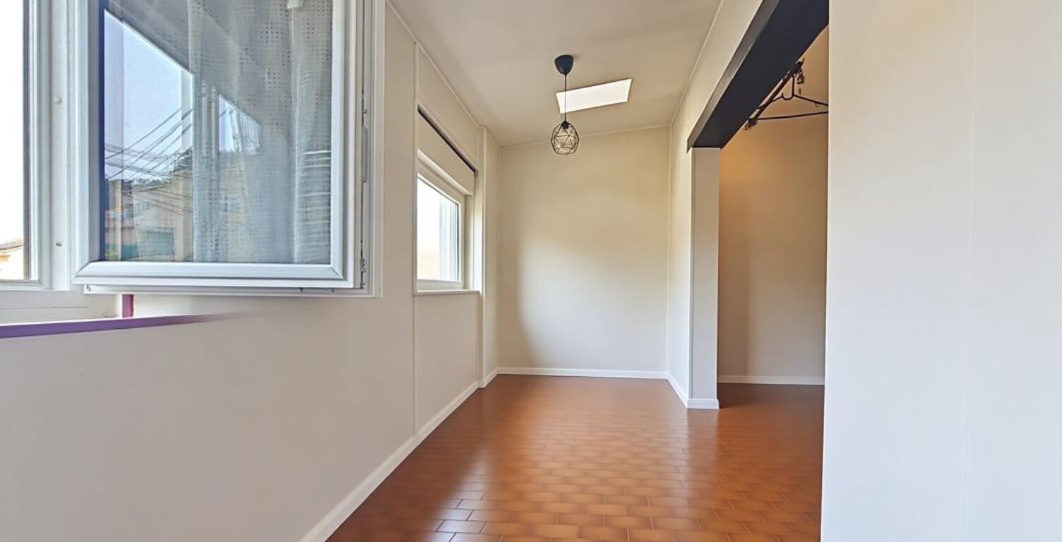 Appartement À Vendre 2P 48.50m² PAS DE CHARGES 1ER  ET DERNIER ETAGE  BALCON — photo 1