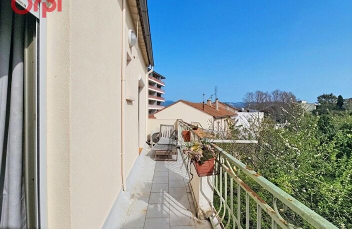 Appartement À Vendre 2P 48.50m² PAS DE CHARGES 1ER  ET DERNIER ETAGE  BALCON — photo 2
