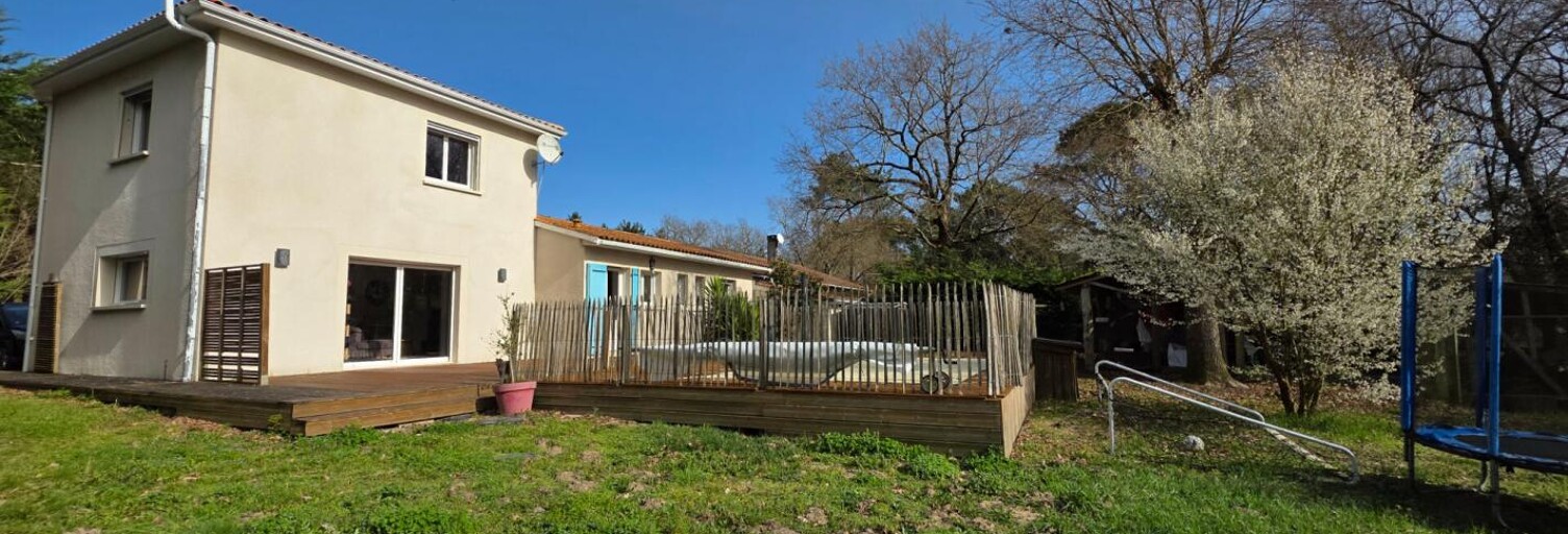 Maison 8 Pièces 159 m² à vendre à Soulac-sur-Mer (33780)