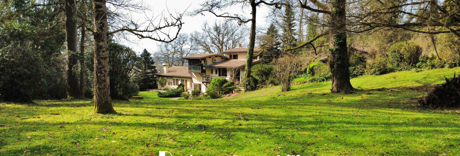 Maison 8 Pièces 257 m² à vendre à Quinsac (33360)