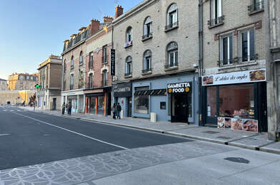 Immeuble  328600 €