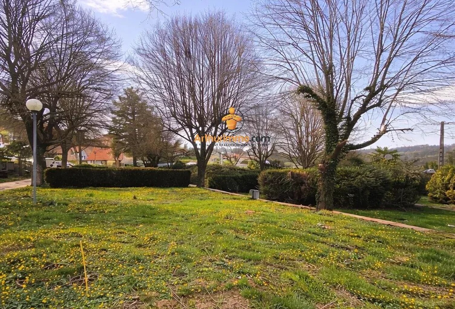 Terrain Plat arboré a 5mns de Lourdes — photo 1