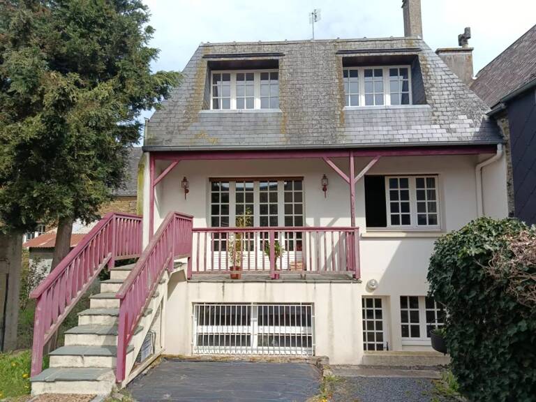 LOCAL COMMERCIAL AVEC HABITATION, TERRAIN ET GARAGES — photo 1