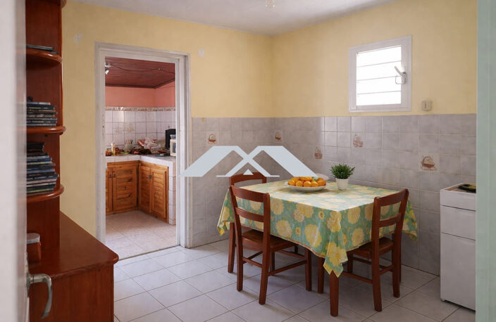 Maison T4 à fort potentiel  Les Trois-Bassins — photo 2