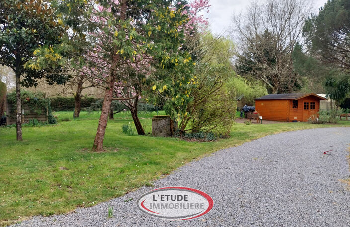 CHAUMES EN RETZ BOURG : terrain constructible de 750 m2 libr — photo 2
