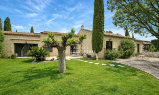 Maison 6 Pièces 300 m² à vendre à Mollégès (13940)