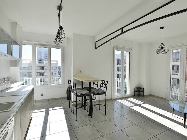 TOULON CENTRE PORT APPARTEMENT TYPE 3 — photo 1