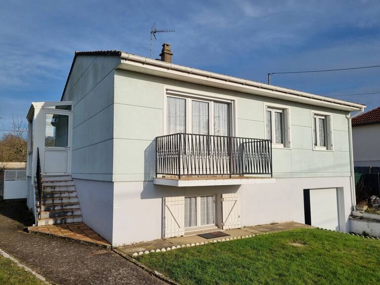 PAVILLON T5 DE 102 M² — photo 1