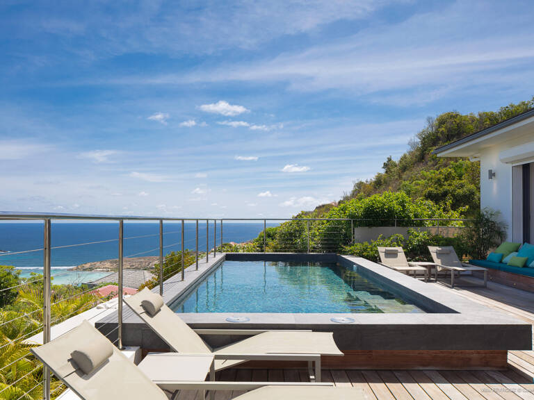 Villa turquoise, vue panoramique sur l'océan — photo 1