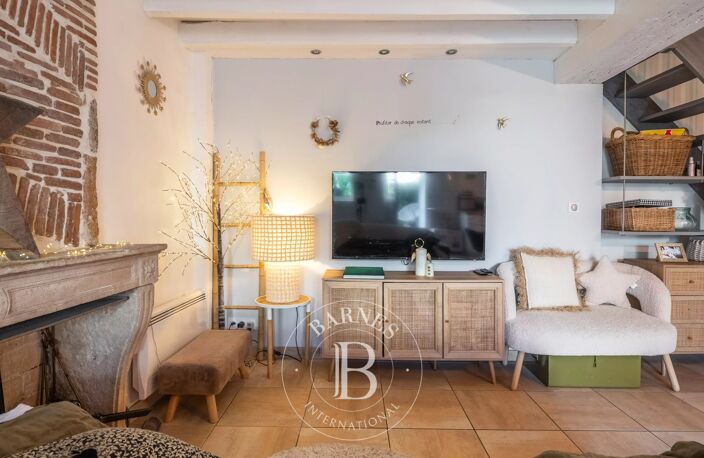 Collonges-au-Mont-d'Or - Appartement duplex avec terrasse - 49,26 m2 - 2 chambres - Parc arboré -  Piscine — photo 2