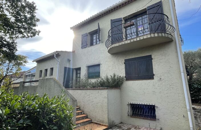 Vente maison 6 pièces 138 m² La Seyne-sur-Mer (83500) — photo 2