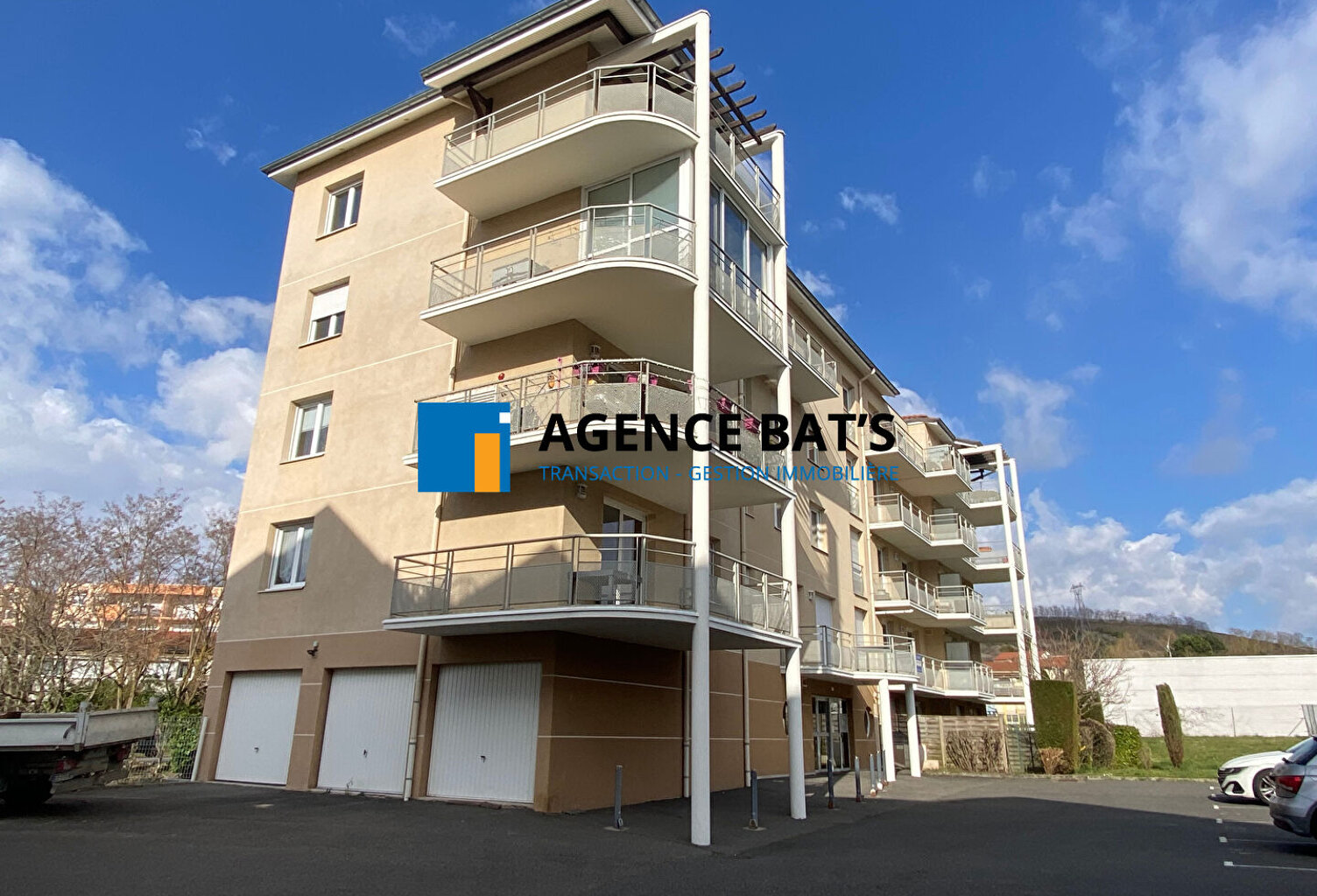 Appartement Roche La Moliere 2 pièce(s) 51 m2 — photo 1