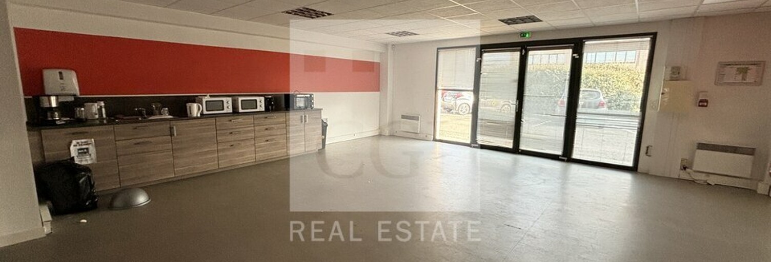 Bureau  228 m² à louer à Bron (69500)