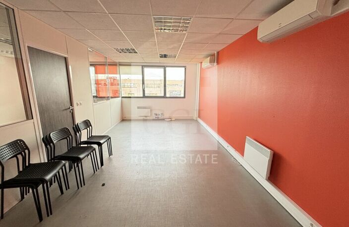 BUREAUX à LOUER — photo 5