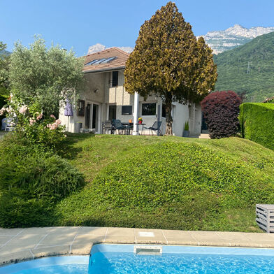 Maison 6 pièces 745000 €