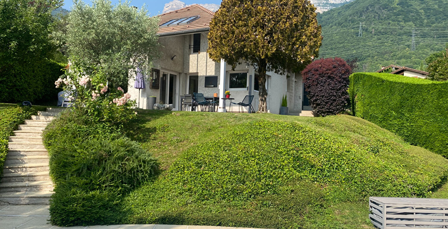 Claix Maison individuelle 6 P+C avec piscine et jacuzzi — photo 1
