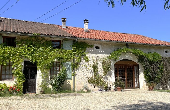 Maison et dépendances — photo 5