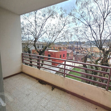 Appartement 4 pièces 240000 €