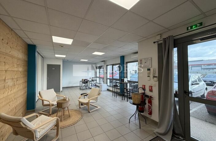 LOCAL D'ACTIVITE - ATELIER à LOUER — photo 2