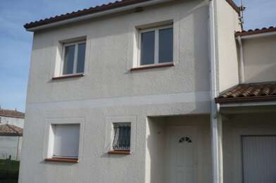 Maison 5 pièces 890 €