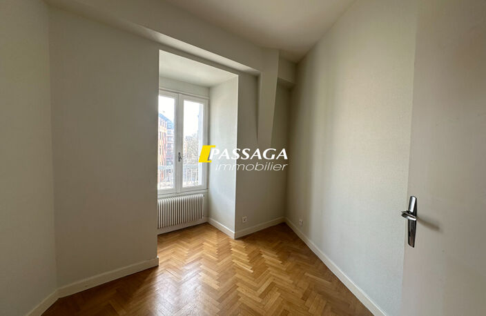 A VENDRE - Appartement type 5 avec cave et grenier -  RODEZ — photo 4