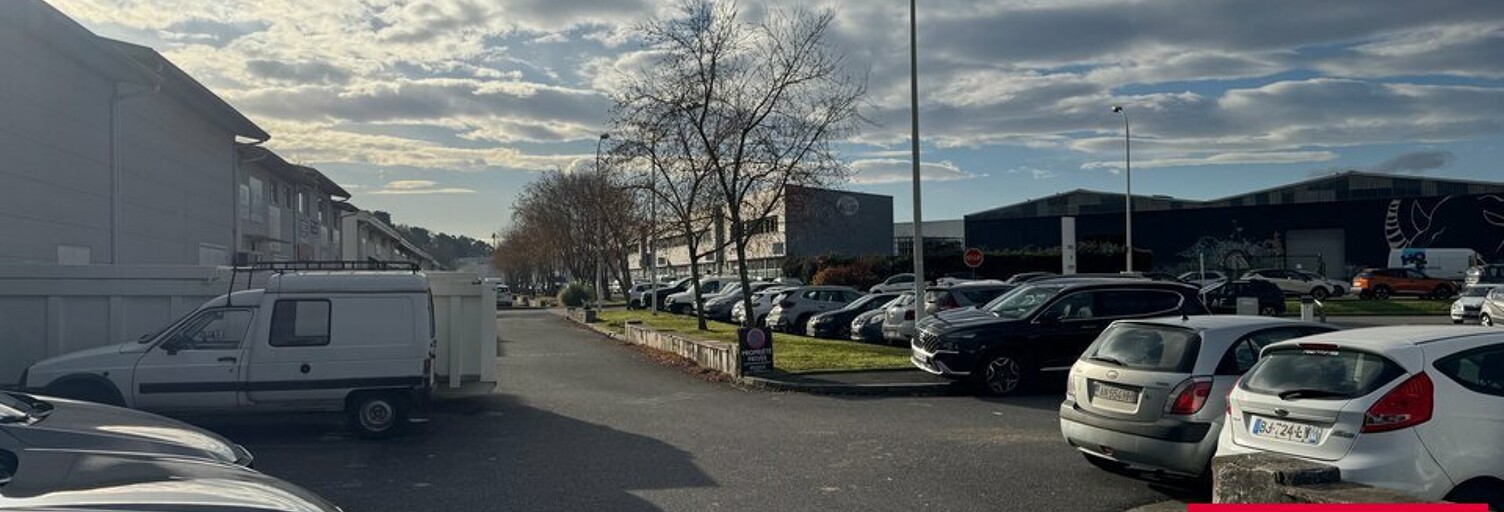 Bureau  180 m² à louer à Bayonne (64100)