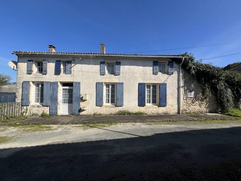 Maison en pierre de 6 pièces principales — photo 1