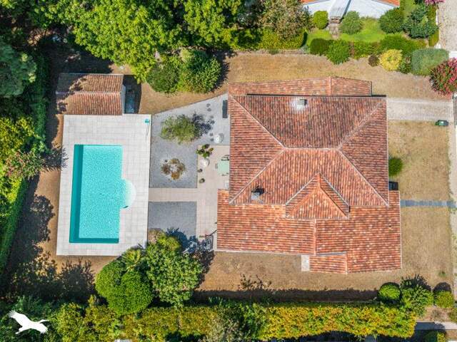 Contemporaine de 7 pièces principales — photo du bien