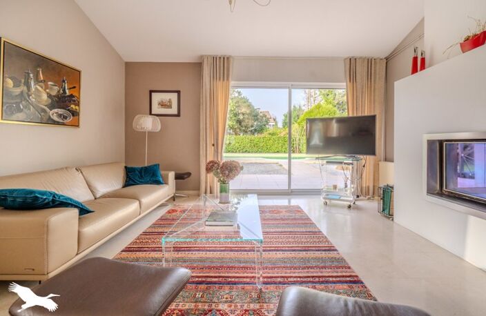 Contemporaine de 7 pièces principales — photo 2