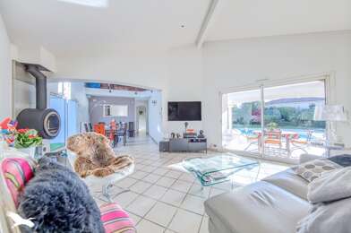 Maison 6 pièces 709920 €