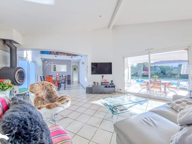 Villa de 6 pièces principales — photo du bien