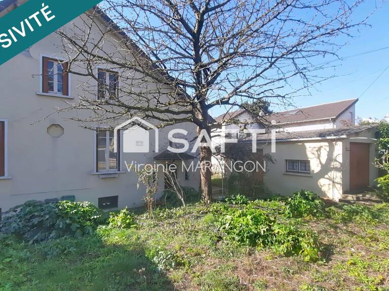 Maison familiale à rénover - Jardin arboré, 2 garages. — photo 1
