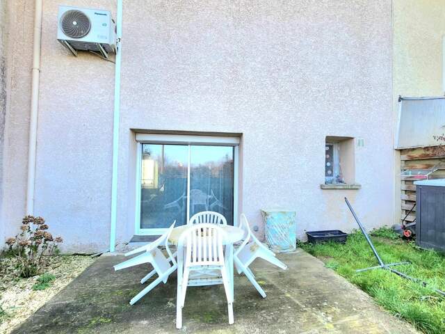 Maison de Village Saint Andéol le Chateau — photo du bien