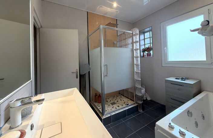 MAISON 4 chambres  PISCINE  GARAGE — photo 5