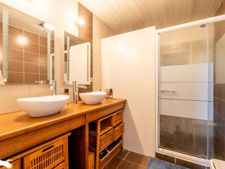 Maison en pierre de 7 pièces principales — photo 1