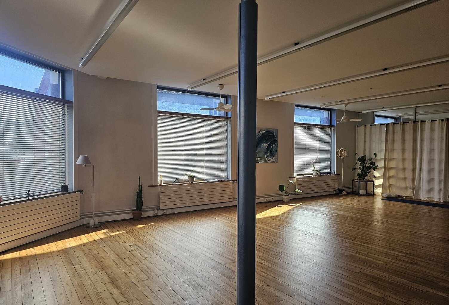 Local commercial — photo 1