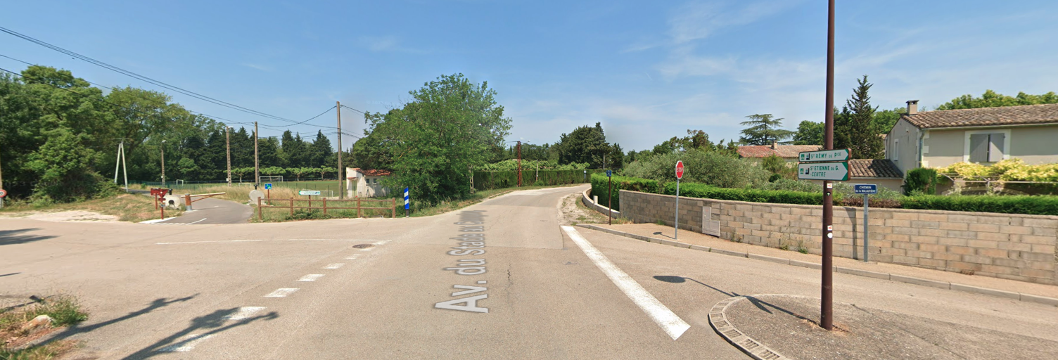 Garage  212 m² à vendre à Saint-Étienne-du-Grès (13103)