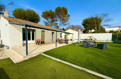 Belle maison de plain-pied de 105m2, garage double, boulodrome et piscine hors-sol — photo du bien