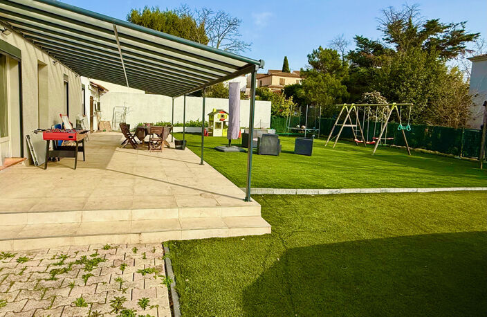Belle maison de plain-pied de 105m2, garage double, boulodrome et piscine hors-sol — photo 2