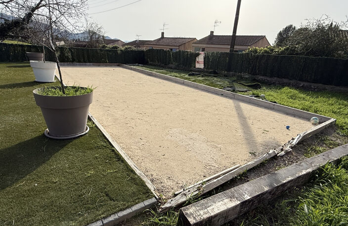 Belle maison de plain-pied de 105m2, garage double, boulodrome et piscine hors-sol — photo 5