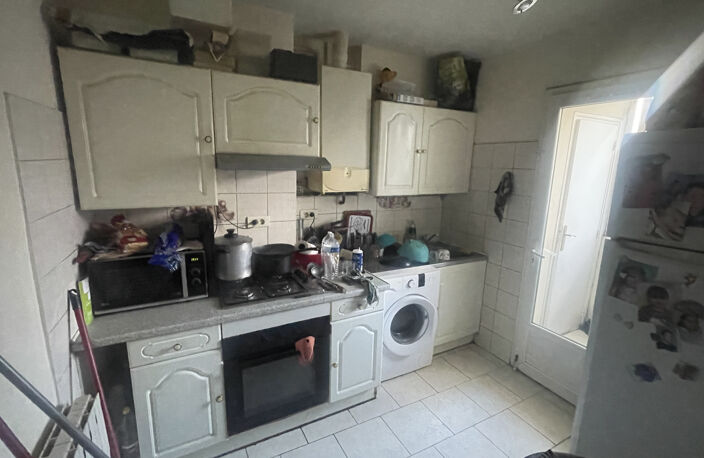 Appartement T3 LOUE   49 m2   Marseille 13004   Cinq Avenues / Chartreux — photo 2