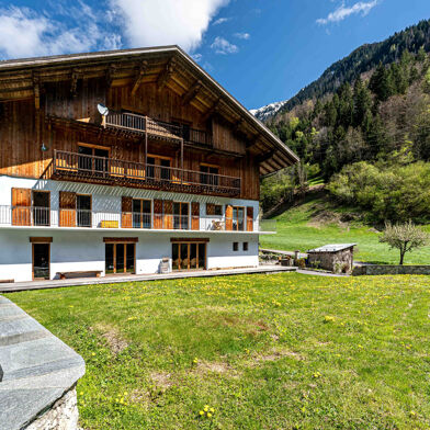 Maison 16 pièces 1596000 €