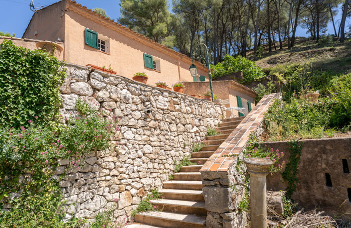 VILLA AUX MILLE COULEURS — photo 4
