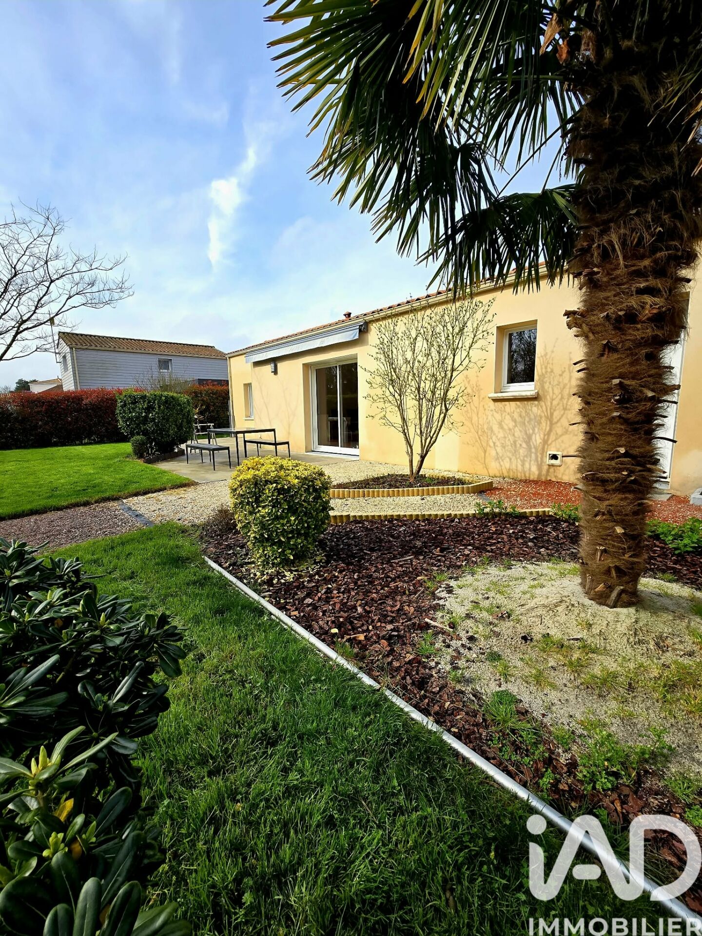 Essarts-En-Bocage - 90m² - 6p. - 3ch.