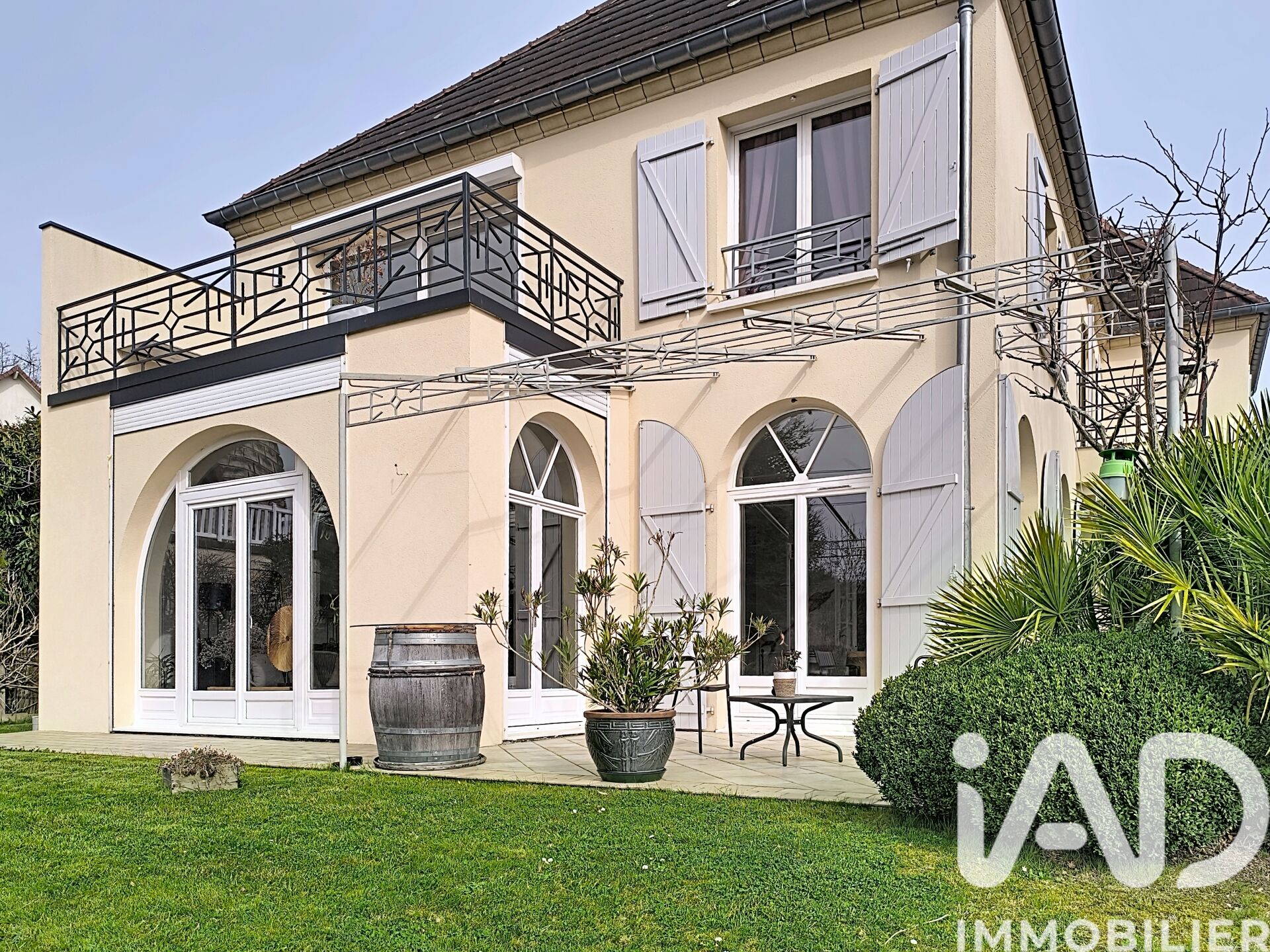 Verrieres-le-Buisson - 226m² - 7p. - 5ch.