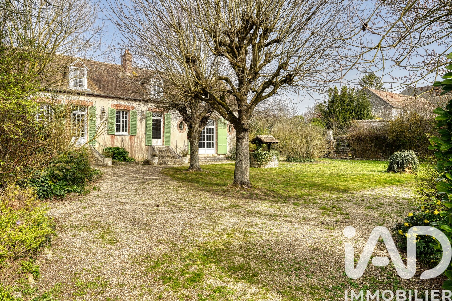 Courcelles-en-Bassee - 187m² - 7p. - 4ch.
